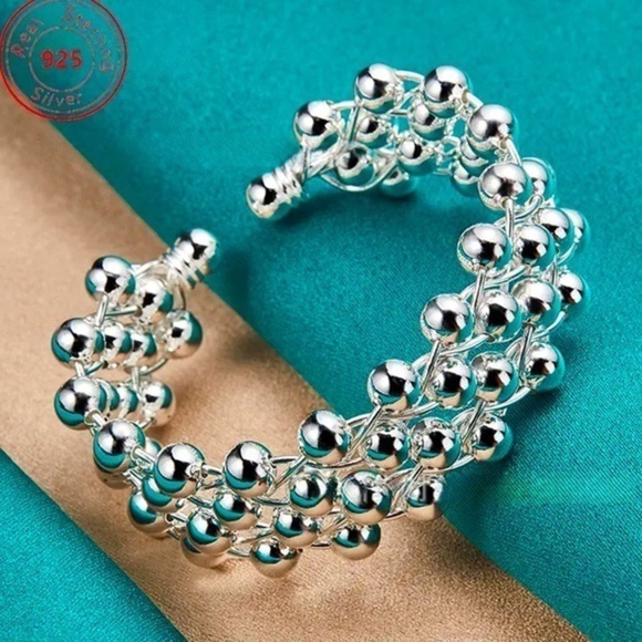 Women’s 925 Sterling Silver Grape Bead Bracelet With An Open Weave Design - NWT - Picture 1 of 5